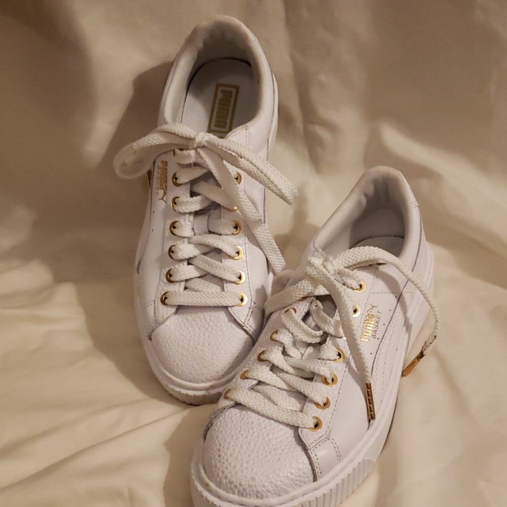 Puma Lifestyle Tennis Shoe